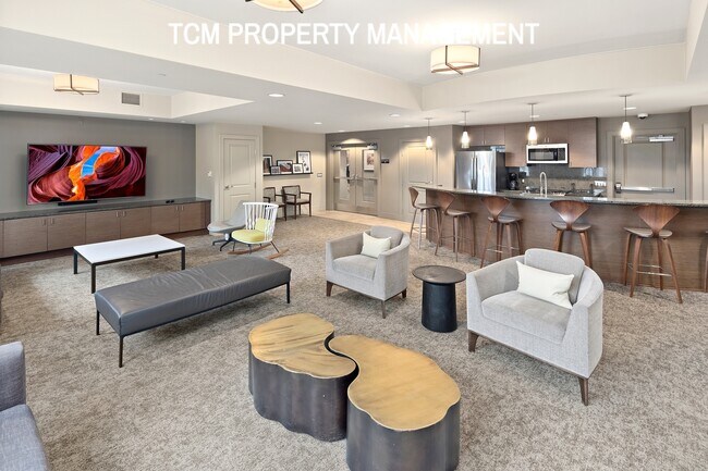 Building Photo - 819 Virginia St