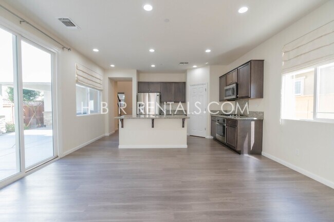 Building Photo - 312 E Liverno Ave