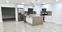 Building Photo - 1030 SW 96th Ave