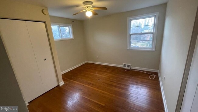 Building Photo - 1014 Cedarcroft Rd