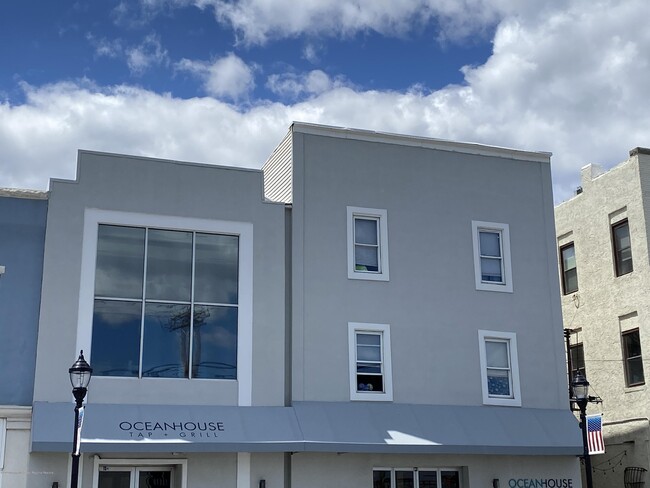 Building Photo - 1072 Ocean Ave