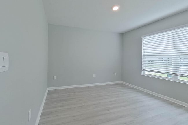Building Photo - 128 Swallowtail Ln