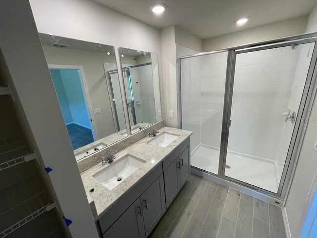 Building Photo - 418 Legacy Lp