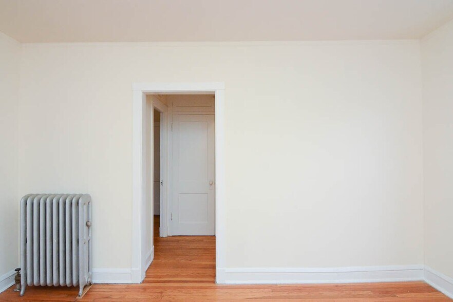 Building Photo - 2649 N Spaulding Ave