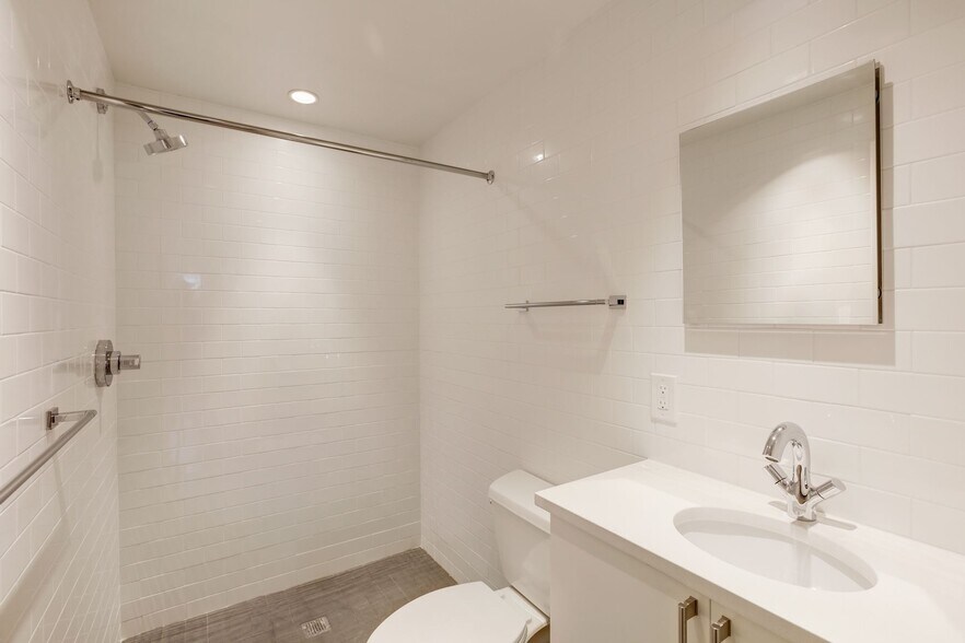 Building Photo - 215 Upshur St NW