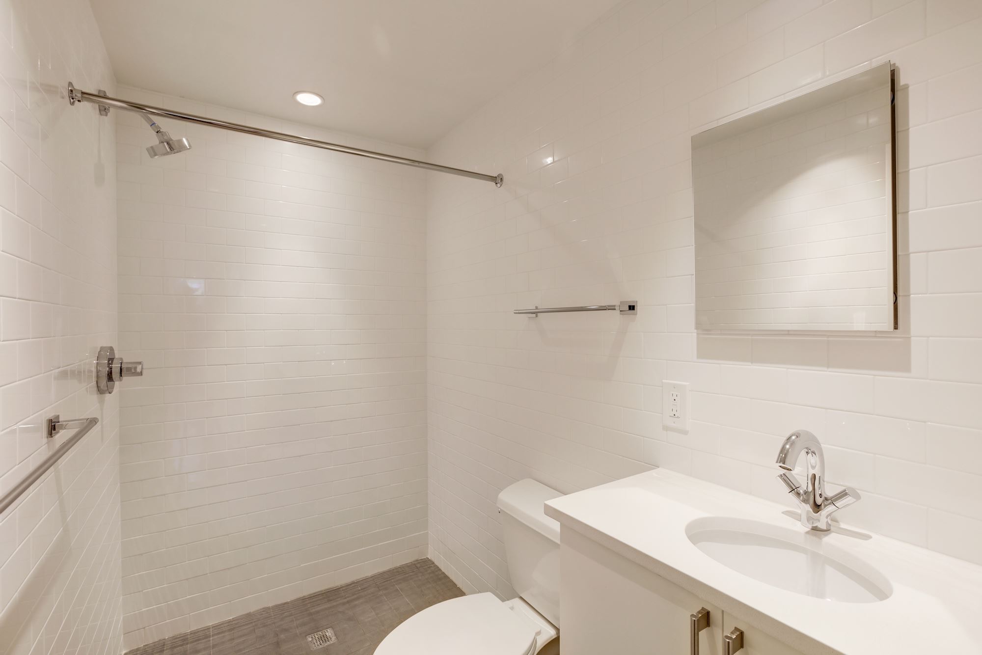 Building Photo - 215 Upshur St NW