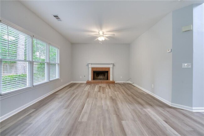 Building Photo - 355 Lamme Chase
