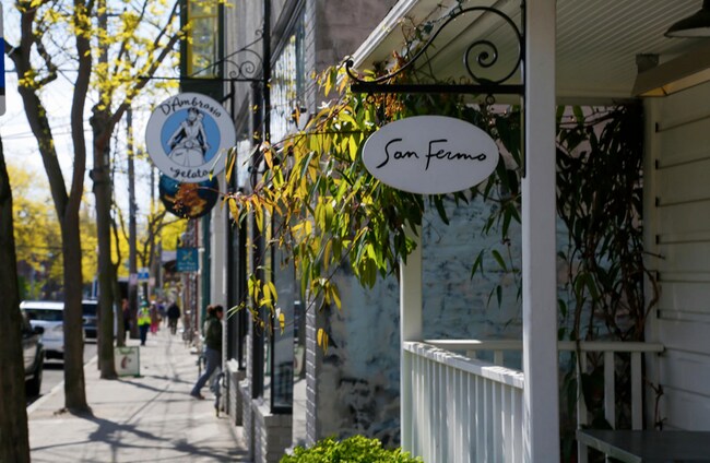 Building Photo - 5403 Ballard Ave NW