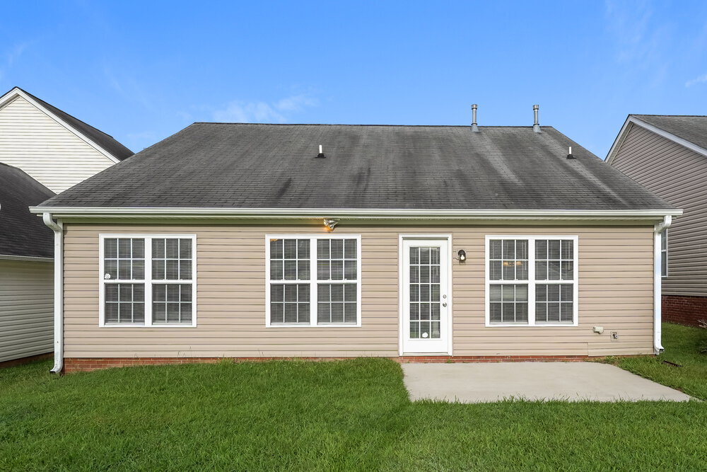 Building Photo - 4031 Village Park Ct
