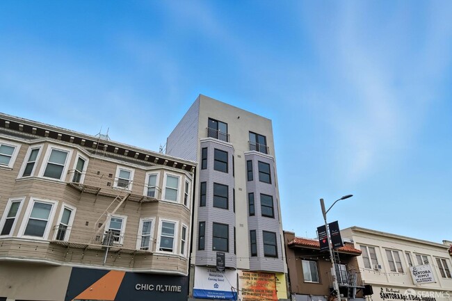 Building Photo - 811 Valencia St