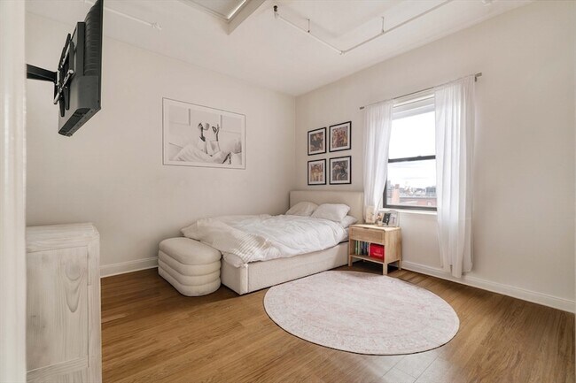 Building Photo - 188 North St