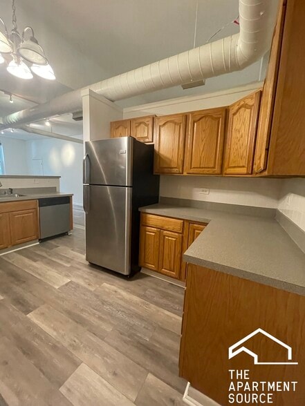 Building Photo - 1844 W Henderson St