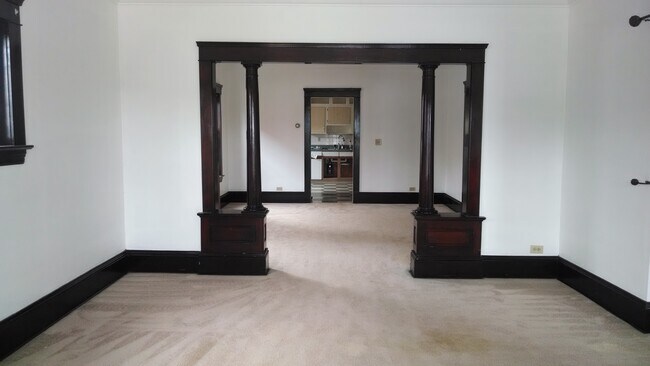 3 Room view - 2151 Broadview Rd