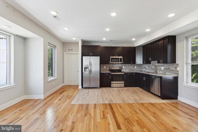 Building Photo - 1312 N 18th St