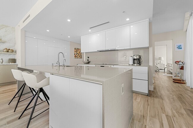Building Photo - 106 Inlet Way