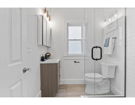 Building Photo - 50 Lithgow St