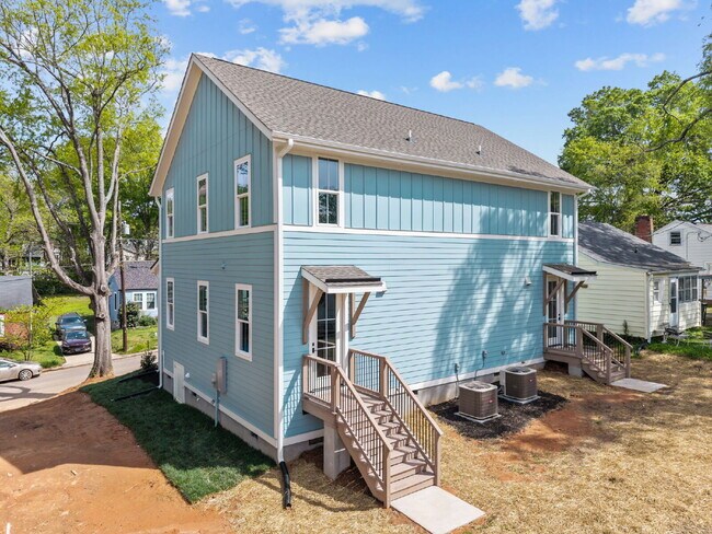 Building Photo - 515 Spruce St