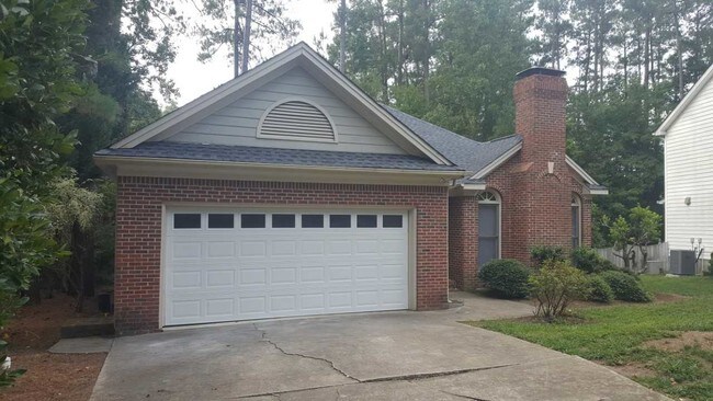 Primary Photo - 212 Lakeshore Dr