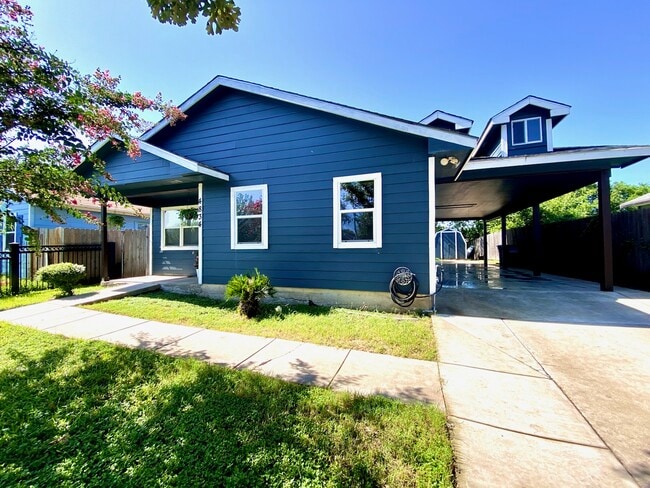 Building Photo - 4834 Birdie Ln