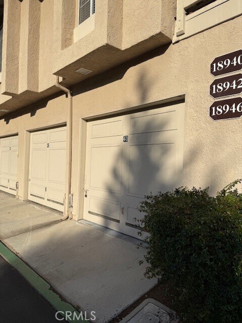 Building Photo - 18940 Canyon View Dr