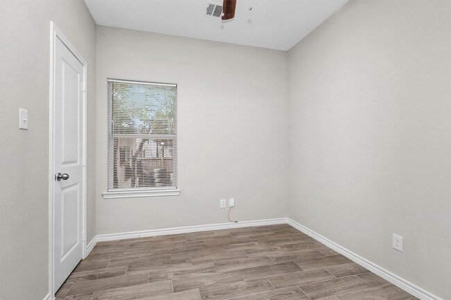 Building Photo - 16706 E Hammon