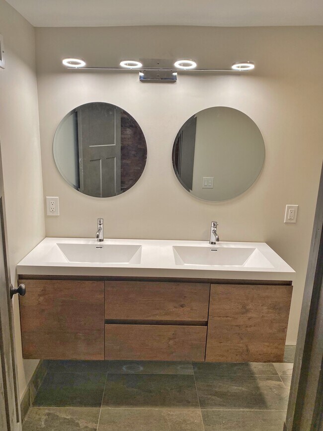 Building Photo - 270 W Pike St