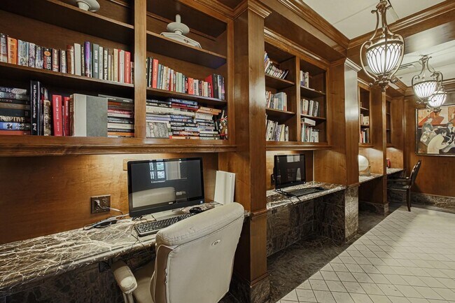 Building Photo - 3525 Sage Rd