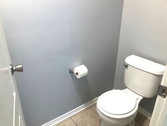 Building Photo - ***Spacious DREAM HOME w/Fresh Paint New A...