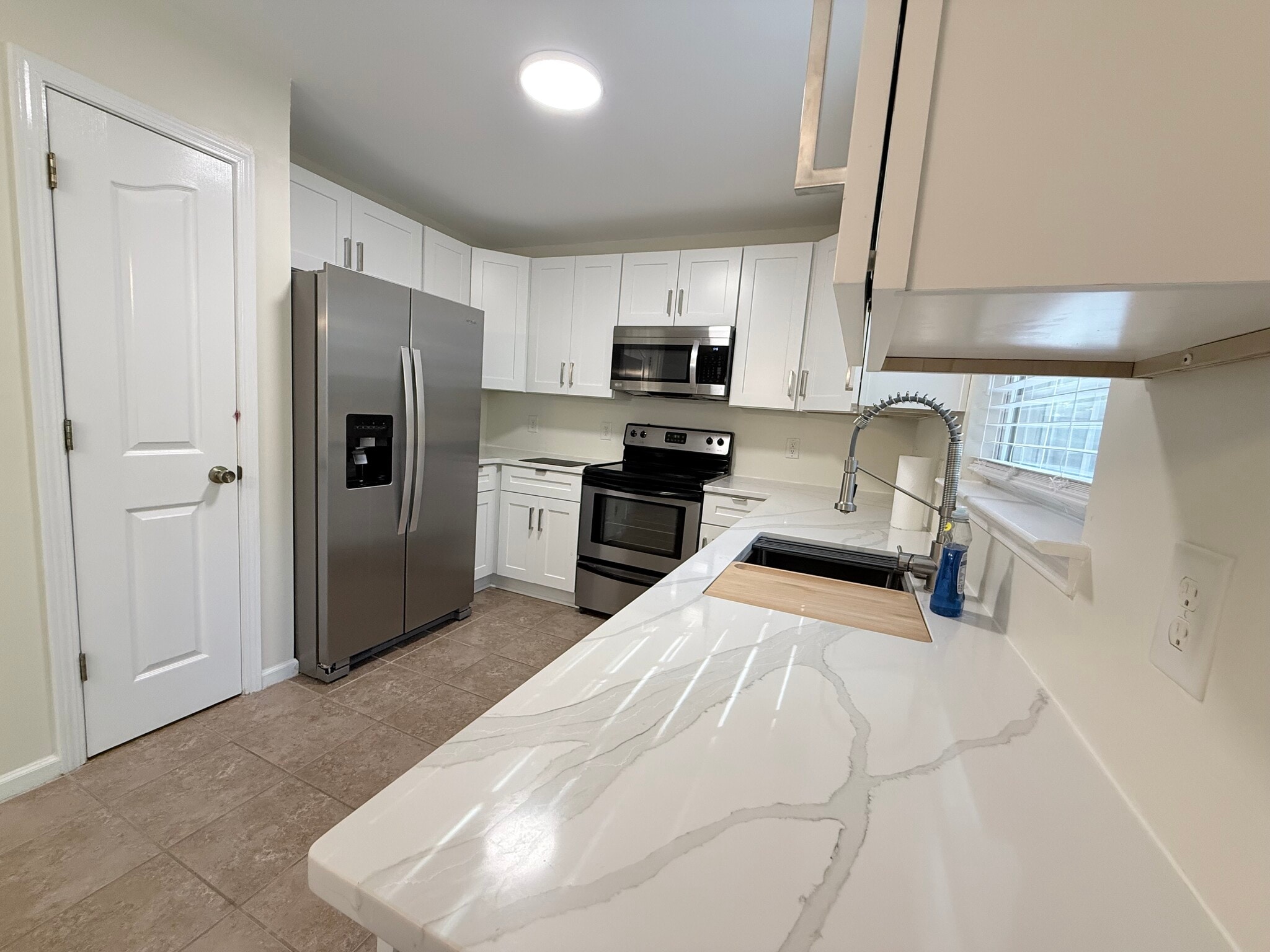 Kitchen - 8253 Belmont Stables Dr