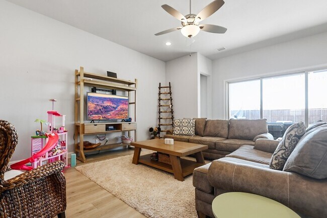 Building Photo - 209 Chesapeake Dr