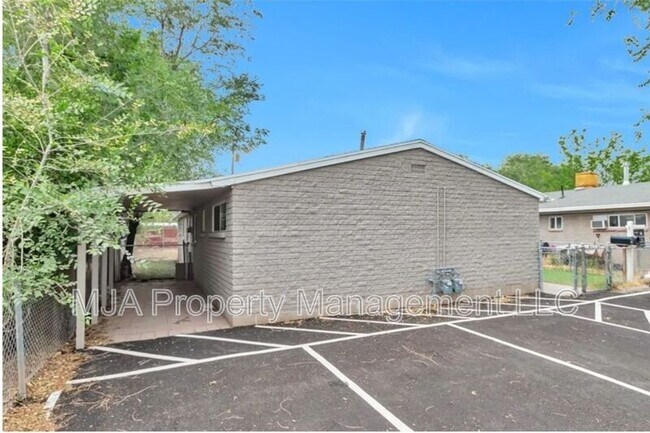 Building Photo - 2650 8990 W