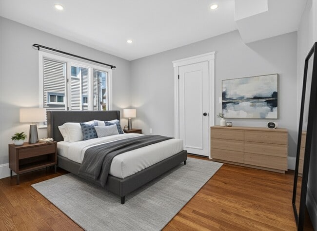 Building Photo - 111 Sharon St