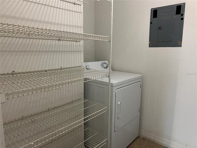 Building Photo - 8915 Latrec Ave