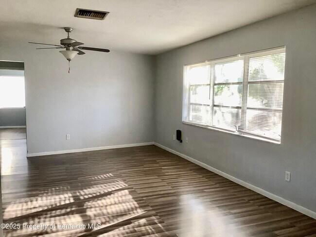 Building Photo - 7322 Pinehurst Dr