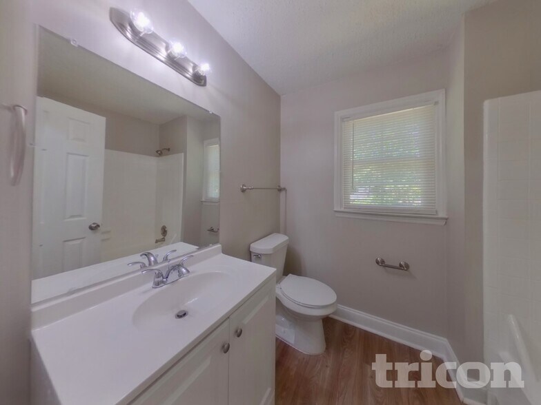 Building Photo - 5120 Blue Spruce Ln
