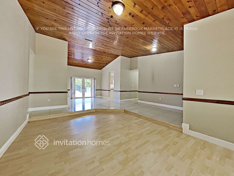 Building Photo - 8361 NW 166th Terrace