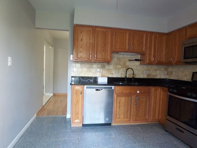 Building Photo - 2071 Danbury Pl