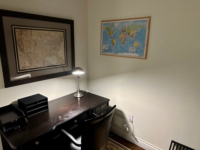 Building Photo - 1111 25th St NW