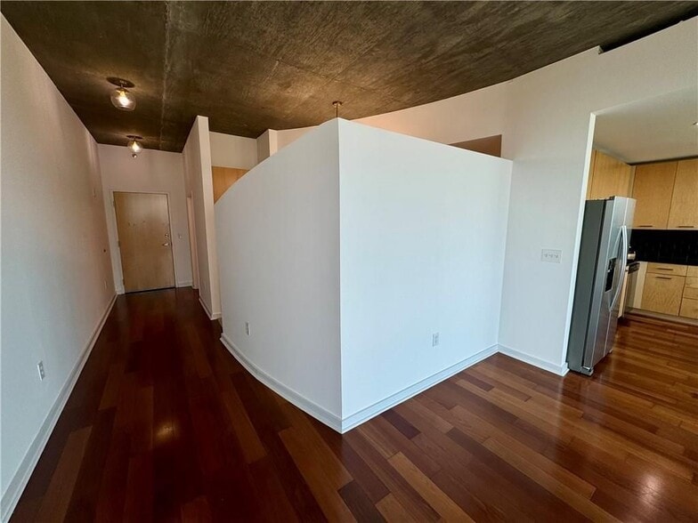 Building Photo - 3324 Peachtree Rd