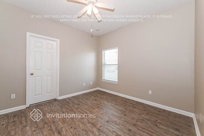 Building Photo - 2512 W Caparina Dr