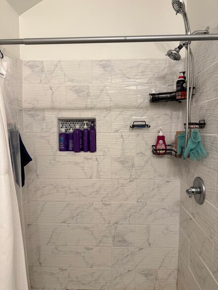 Building Photo - 20 Graham St