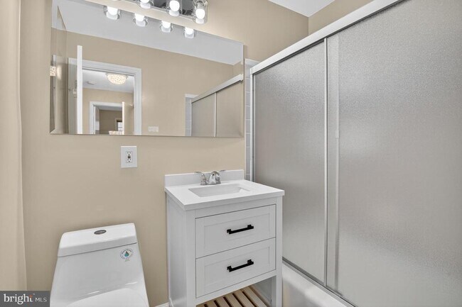 Building Photo - 5510 Christy Dr