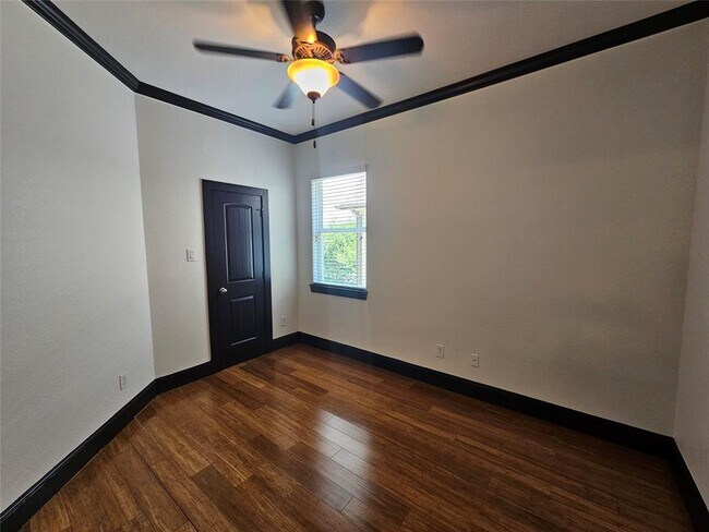 Building Photo - 6724 Keats Ave