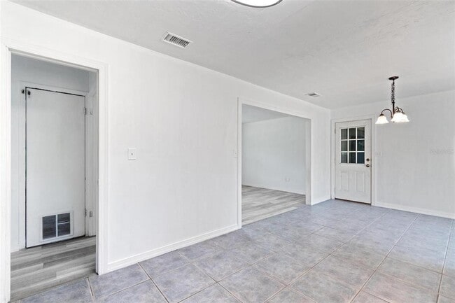 Building Photo - 5815 NW 26th Ter