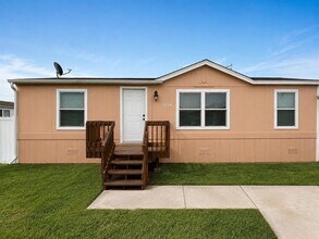 Building Photo - 3234 Cantabrian Dr