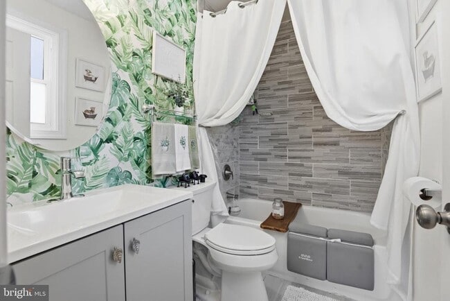 Building Photo - 6906 Berkshire Dr