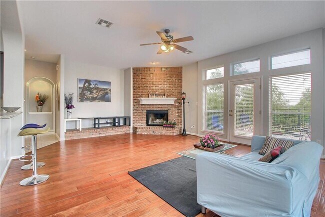 Building Photo - 3003 Cashell Wood Dr