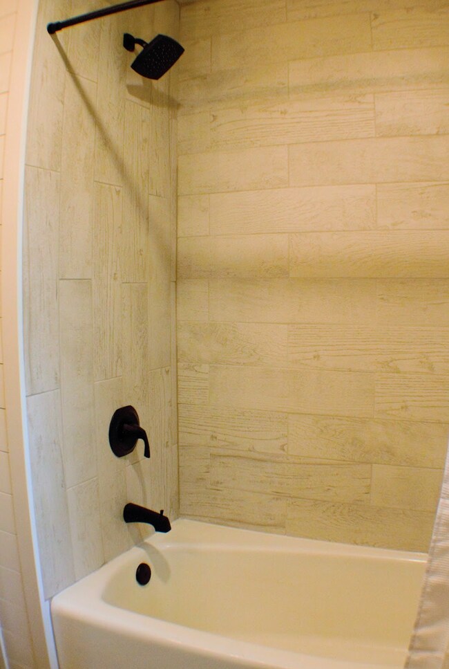 Building Photo - "Charming 3-Bed Retreat with Finished Basement & Fireplace in Scenic Mills River!" Furnished