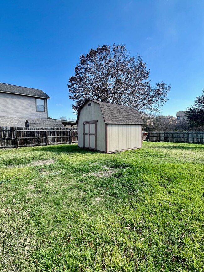 Building Photo - Conveniently Located to Randolph AFB, 4/2.5 ~ Large Backyard ~ Storage Shed ~ Move In Ready!