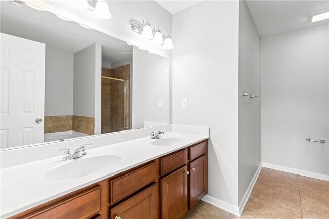 Building Photo - 5612 Moresby Ct